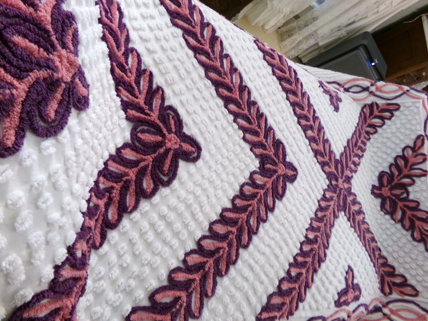 Vintage chenille bedspread sunkissed burgundy frost & burnt umber laurel leaf, twin