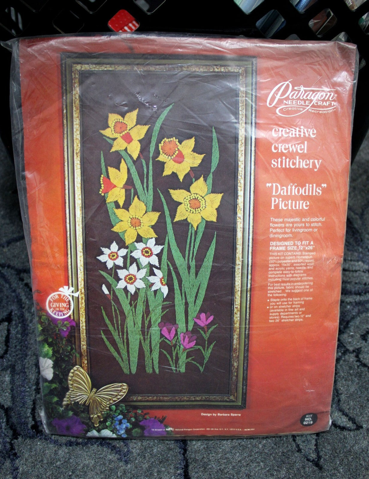 DAFFODILS CREWEL Embroidery Kit Vintage Paragon Stitchery 0219 Barbara Sparre
