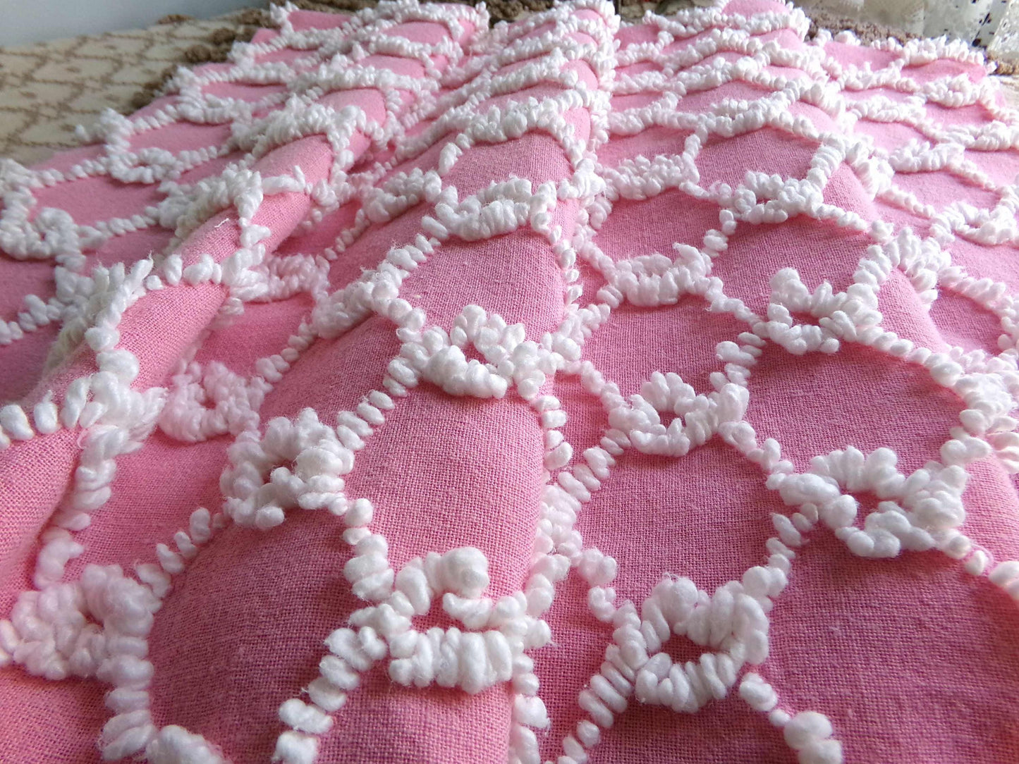Chain Link Pink & White Vintage Chenille Fabric, Bates Texturized Needletuft Design, 18" x 24" inch Lightweight Piece