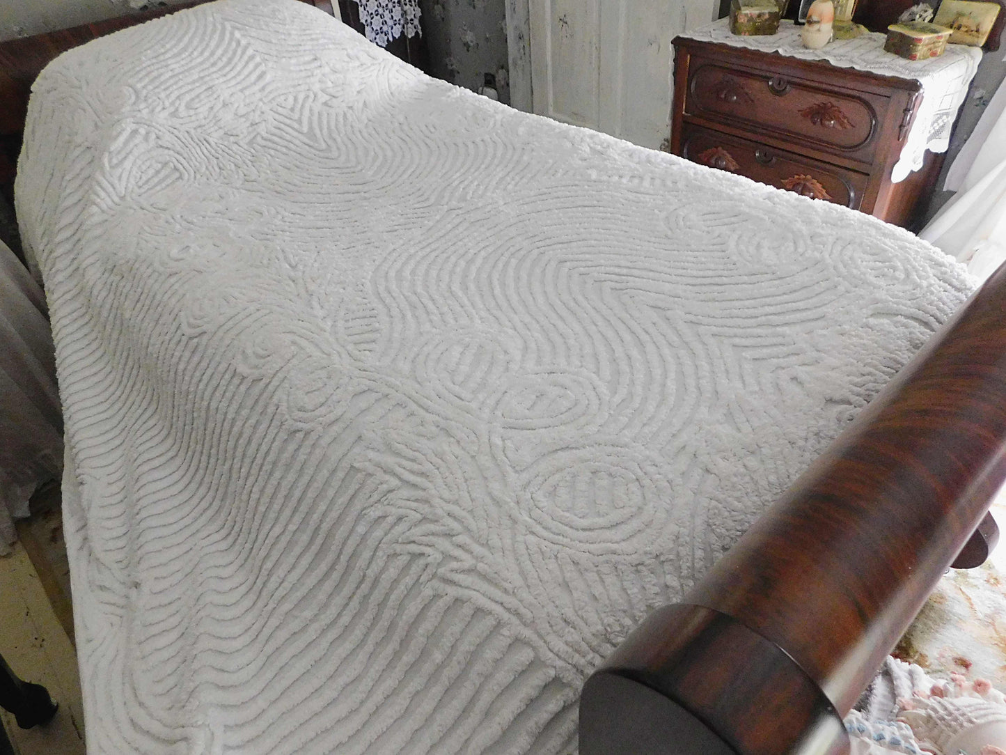 Snowy Swirls Plush White Vintage Twin Sized Chenille Bedspread