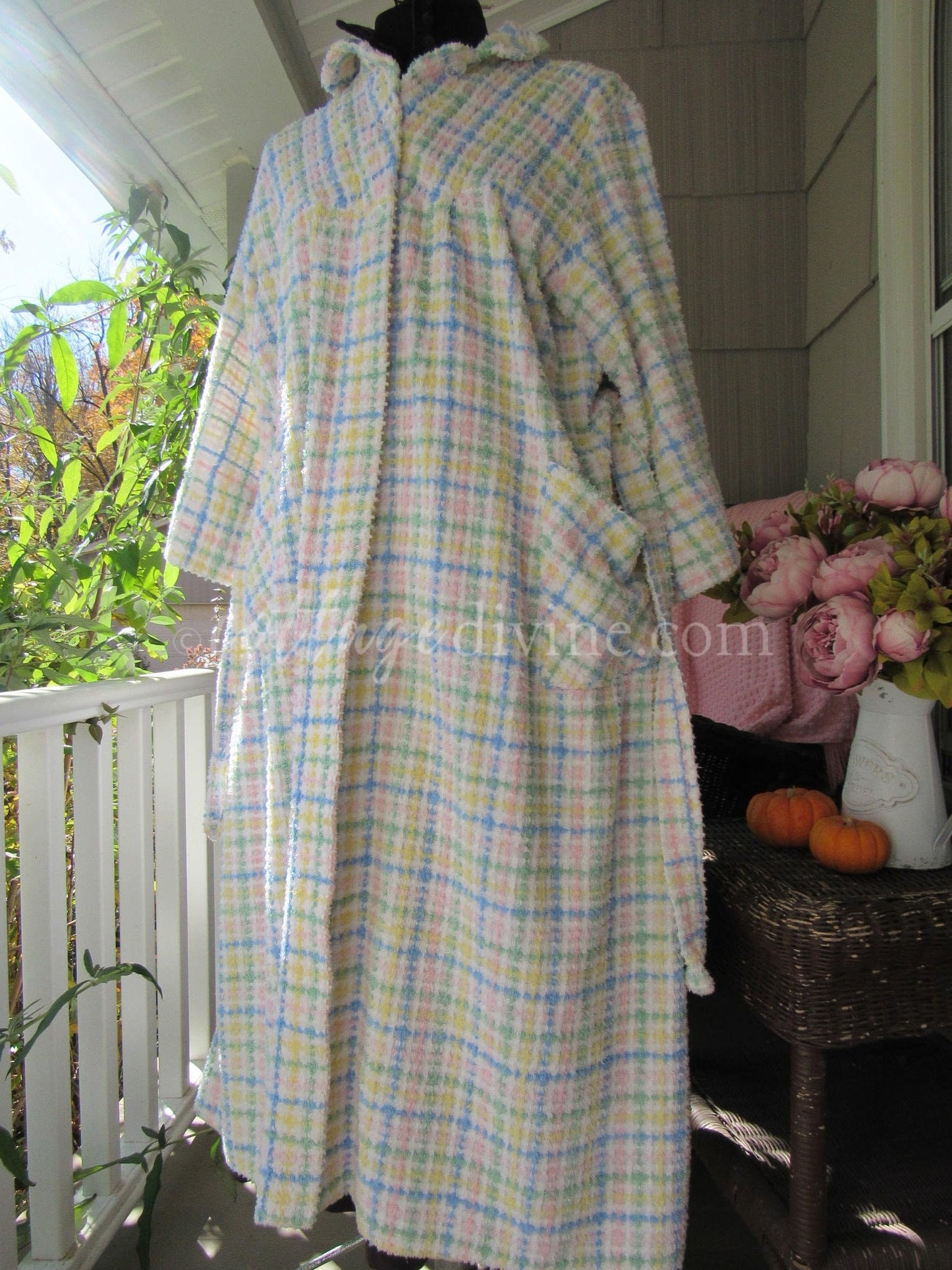 Grandma's Cozy Chenille Housecoat PLAID Vintage Chenille Robe 1960s Style Bathrobe, S/M