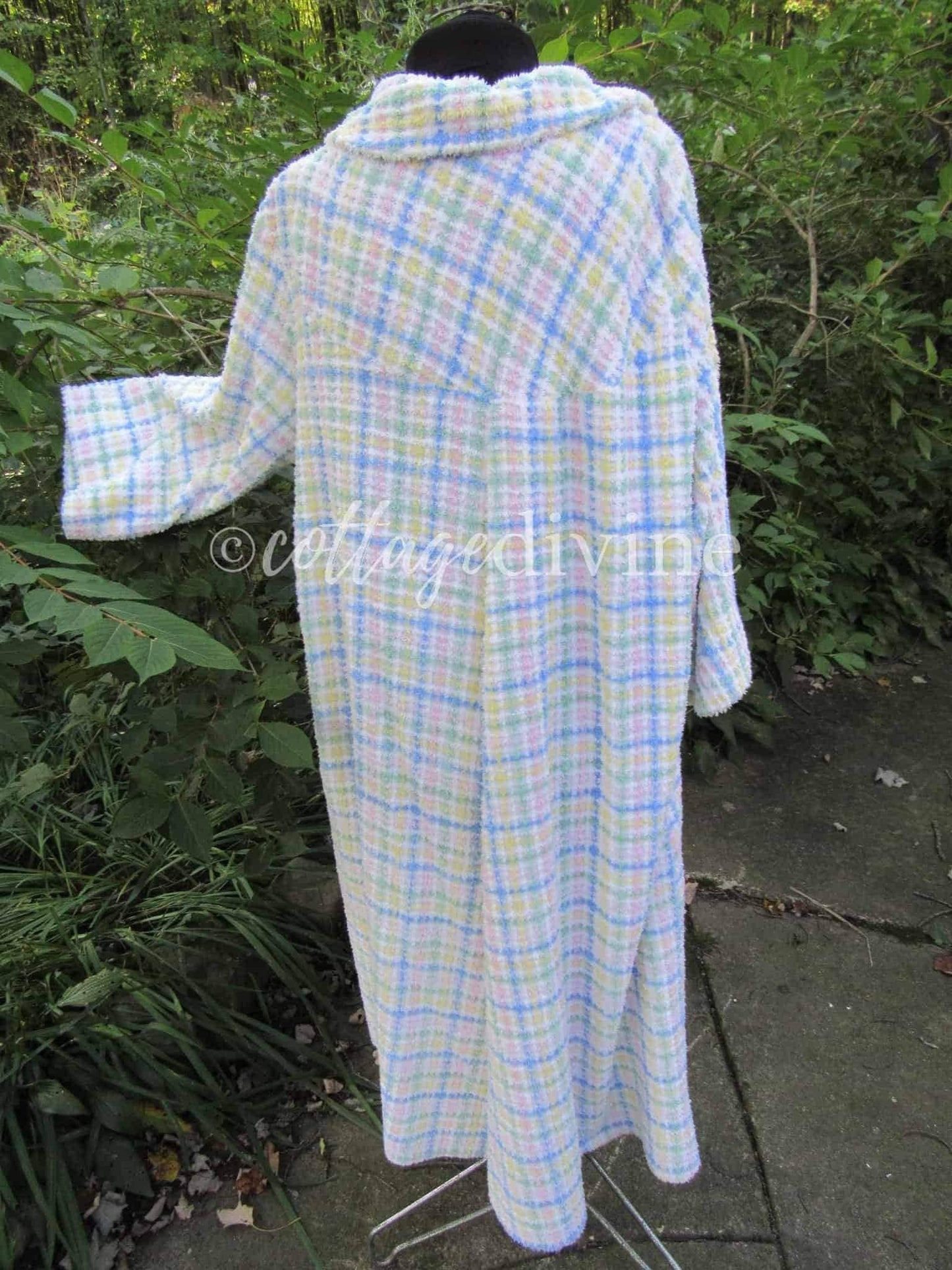 Grandma's Cozy Chenille Housecoat PLAID Vintage Chenille Robe 1960s Style Bathrobe, S/M