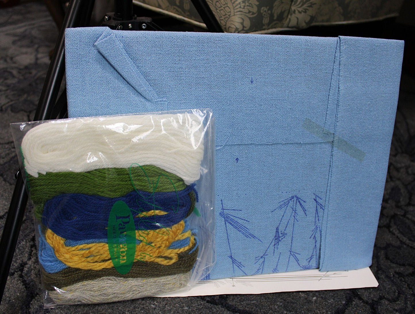 DAISIES Vtg Crewel Embroidery Kit Boho Hippie 70s Floral Paragon Stitchery 0723