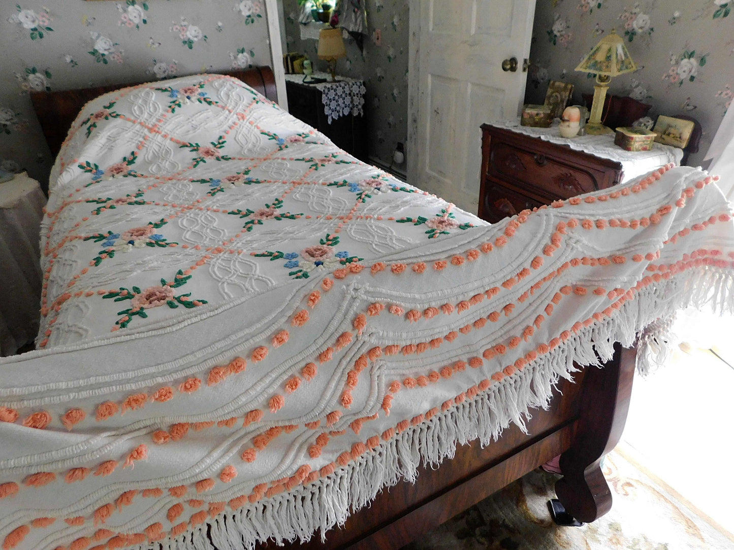 shabby chic chenille bedspread, vintage wildflower daisy rose design, white cotton summer coverlet with peach pops, twin size bedding