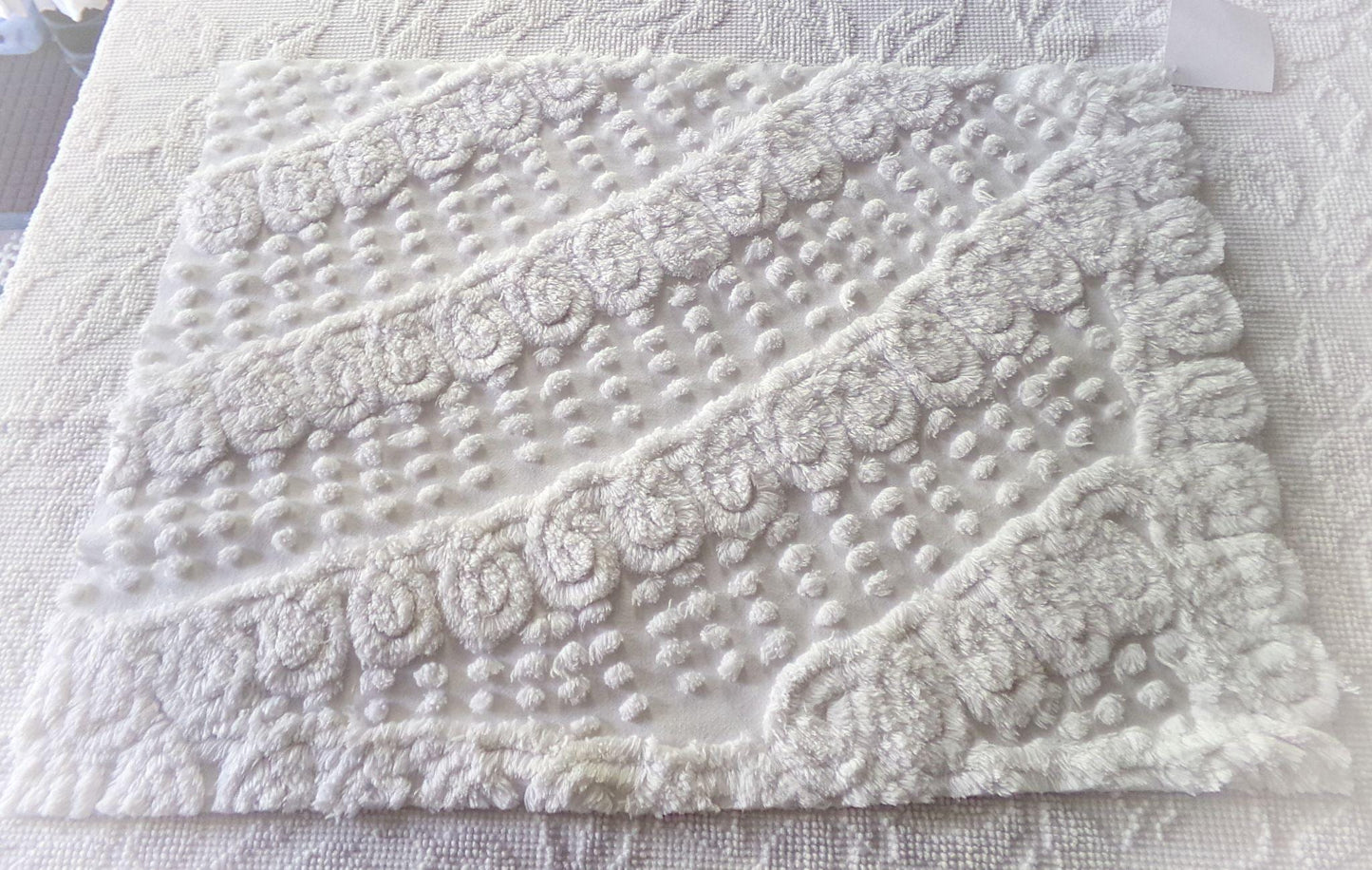Fluffy Angel White Plush Swirl Vintage Chenille Quilt Fabric, 16" x 24" inch Piece