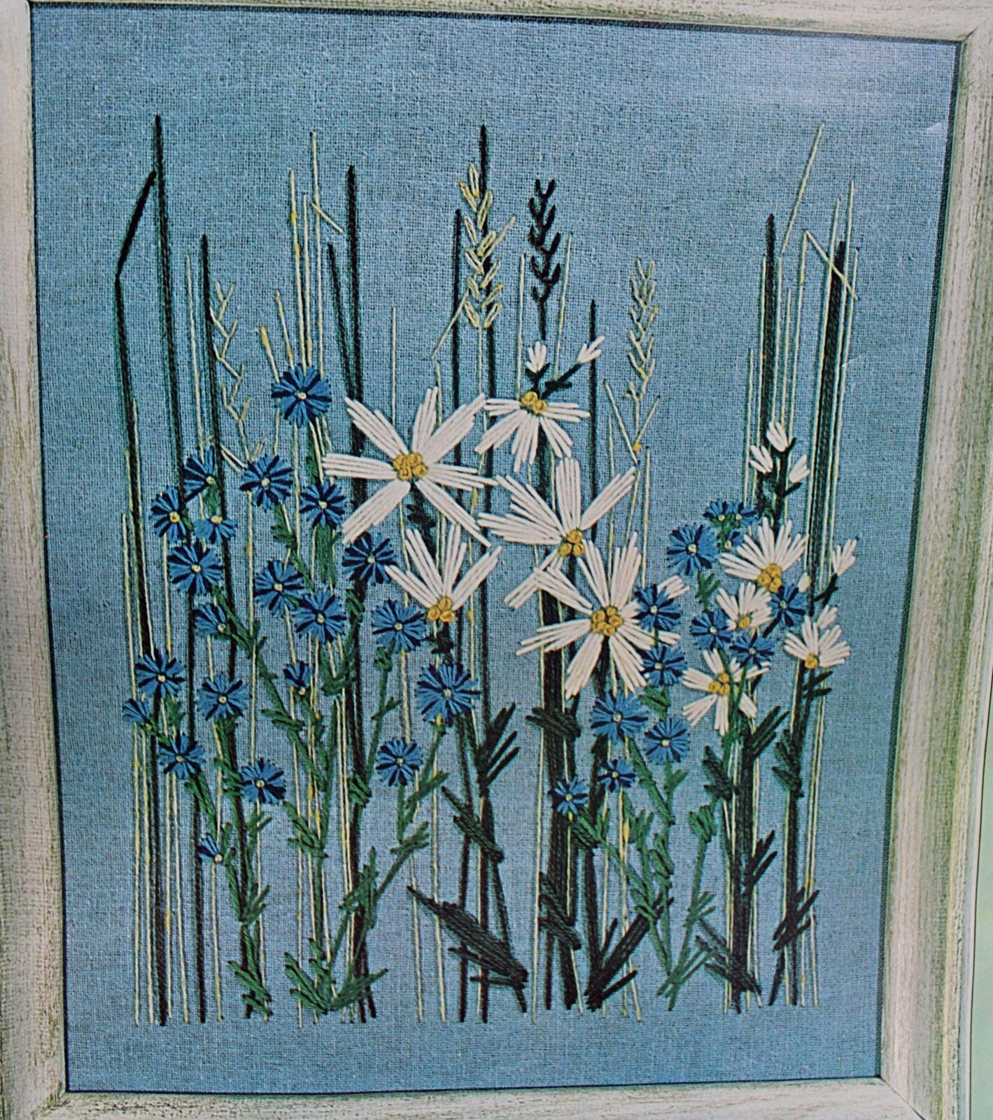 DAISIES Vtg Crewel Embroidery Kit Boho Hippie 70s Floral Paragon Stitchery 0723