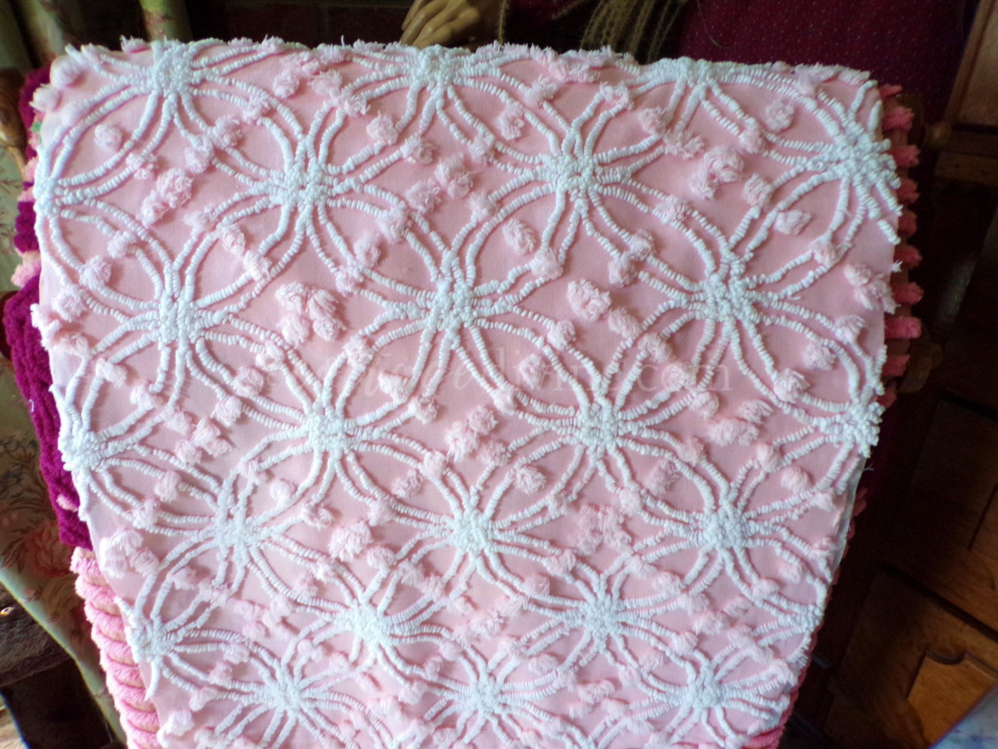 Pretty Peachy Pink Vintage Chenille Fabric Piece, Spider Ring Overtufted Pop Design, Pretty in Quilts & Pillows, 27" x 18" Sewing Material