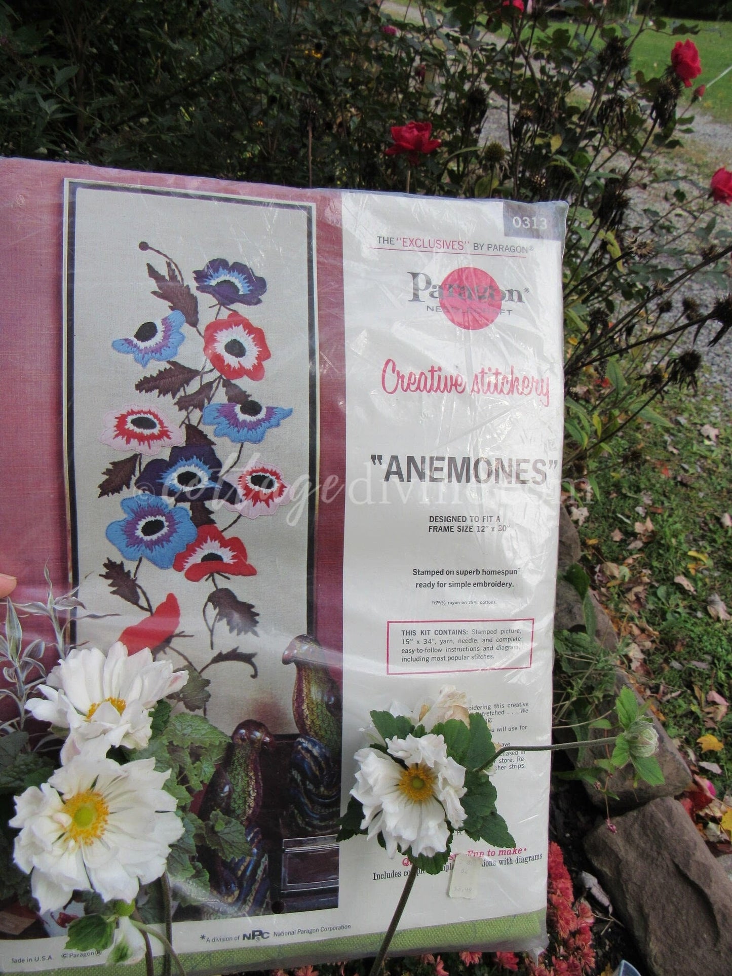 ANEMONES Paragon Crewel Stitchery Kit Vintage Embroidery Hippie Wallhanging # 0313