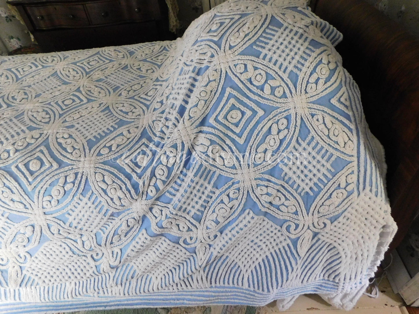 Porcelain Blue & White Rosette Vintage Chenille Bedspread, Cottage Chic Charm, 86" x 100", Full