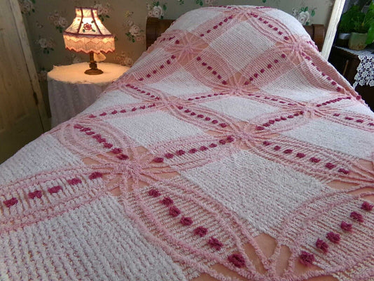 MCM Atomic Rosy Pink Vintage Chenille Bedspread, Classic Geometric Design, Twin Size