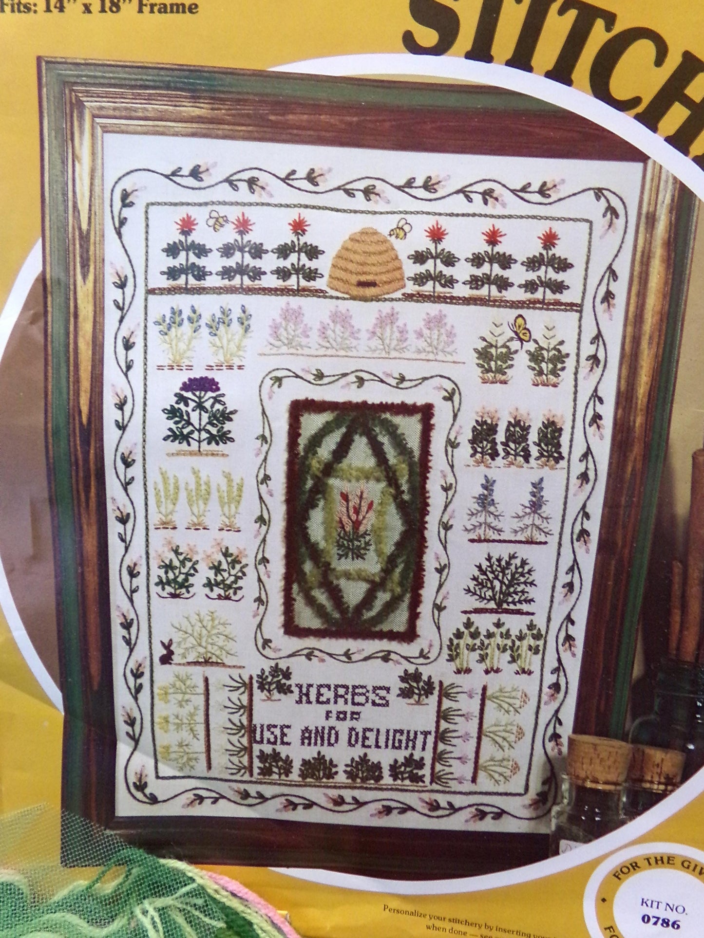 HERB 'N SPICE Garden Sampler Crewel Embroidery Kit, 1977 Vintage Paragon Needlecraft Creative Stitchery #0786