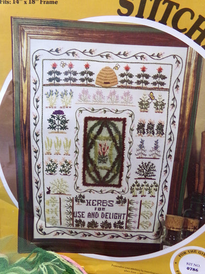 HERB 'N SPICE Garden Sampler Crewel Embroidery Kit, 1977 Vintage Paragon Needlecraft Creative Stitchery #0786