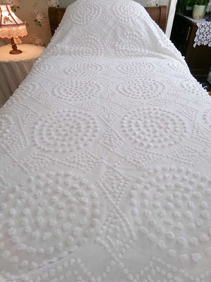 Vintage White Chenille Bedspread, Handtufted Moon & Diamonds, Full Size, Fringe Trim