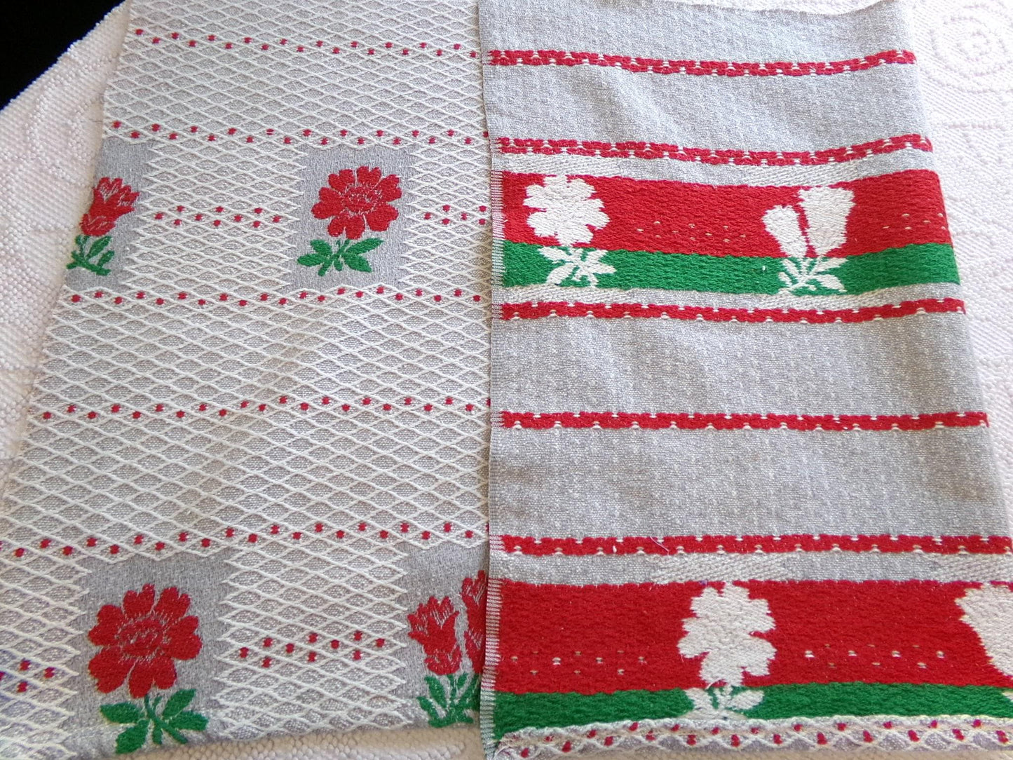 steel grey red floral vintage woven fabric, midcentury MCM reversible white lattice sewing material, 17" x 31" inch cut piece