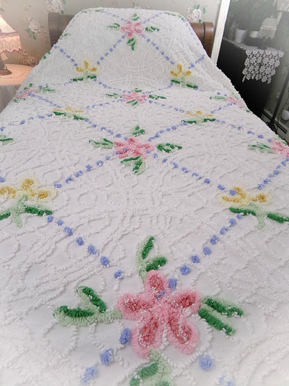 Shabby Chic Vintage Style Chenille Bedspread, Pink & Yellow Flower Design, Full Size White Cotton Bedding With Accent Fringe