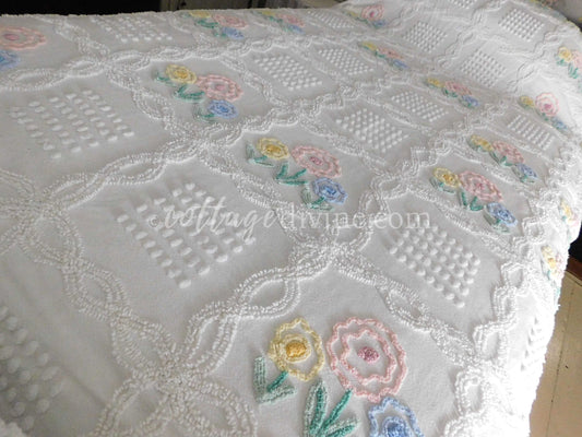Farmhouse Nostalgia White Floral Vintage Chenille Bedspread, Pastel Flowers, FULL Size, Antique Morgan Jones
