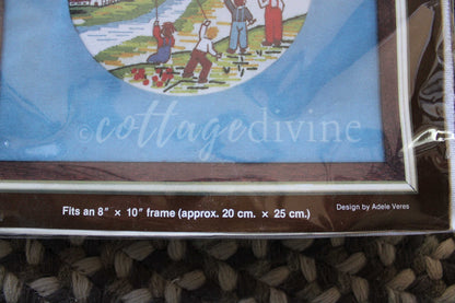 KITES Stitchery Kit Whimsical Vignette Vintage Paragon Creative Crewel Embroidery Design #0251, by Adele Veres, fits 8" x 10" frame