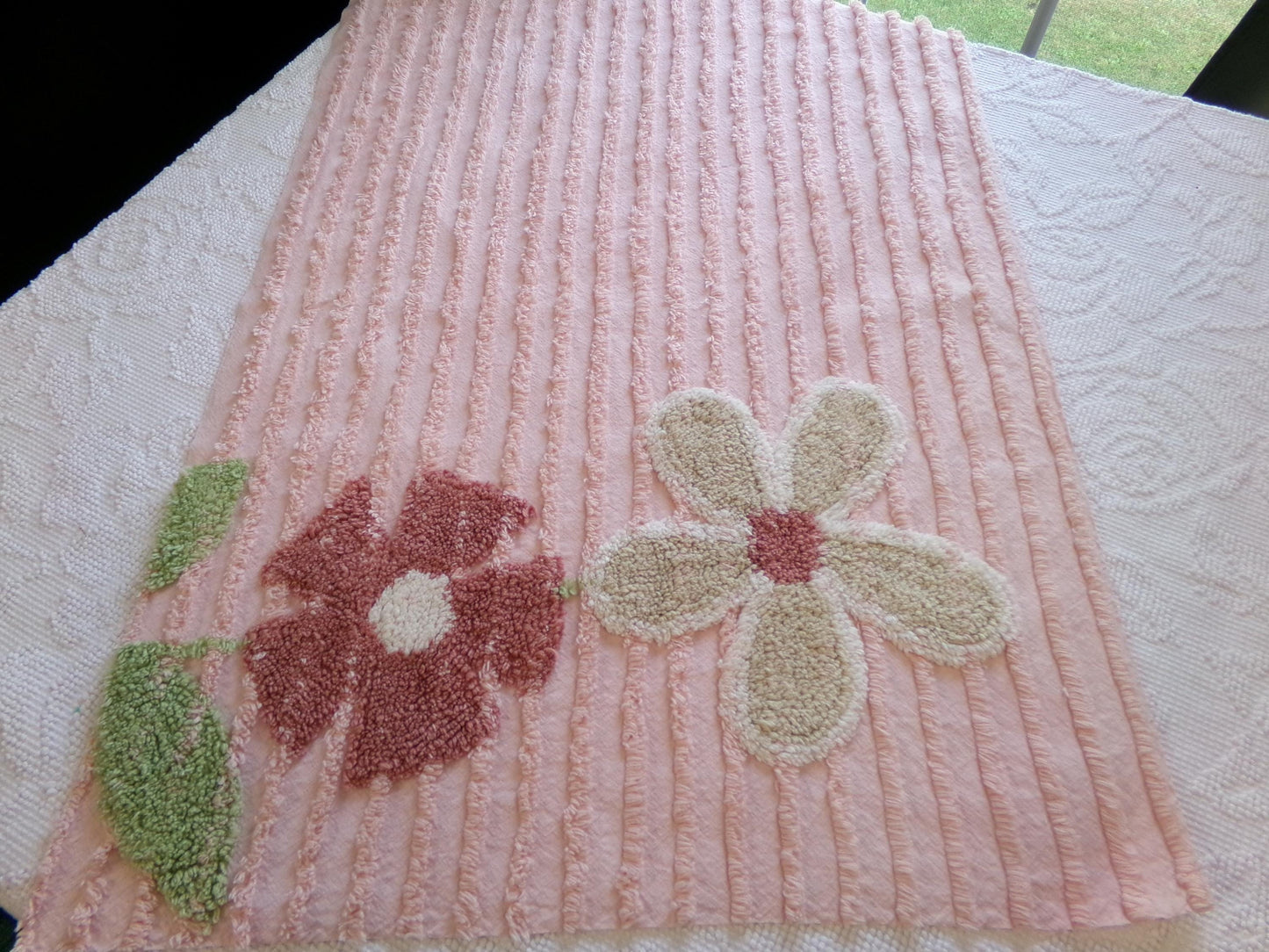 big daisies pink vintage style chenille fabric, thickly tufted flowers, 22"x 37" inch piece of quilt & sewing material, great for pillow