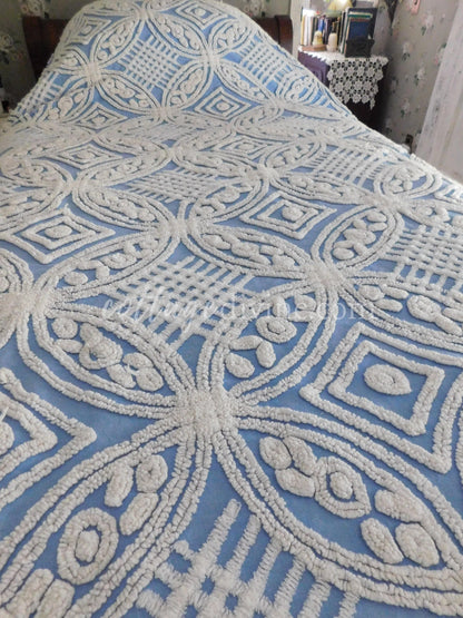 Porcelain Blue & White Rosette Vintage Chenille Bedspread, Cottage Chic Charm, 86" x 100", Full