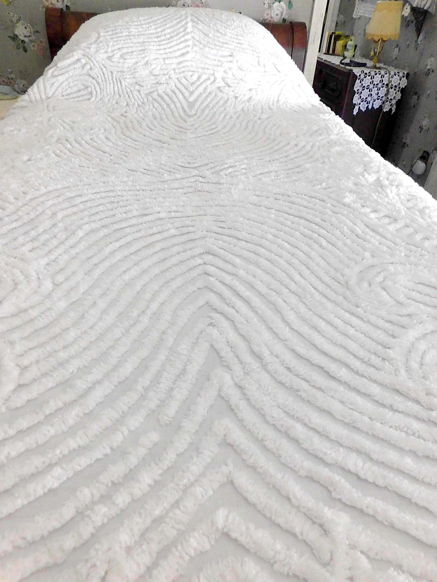Snowy Swirls Plush White Vintage Twin Sized Chenille Bedspread