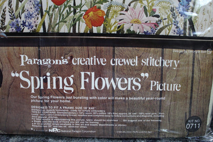SPRING FLOWERS Vtg Wall Hanging Crewel Embroidery Kit Paragon Stitchery 0711