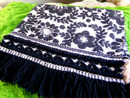 Flower Power MoD DaIsY Vintage Woven Fabric, REVERSIBLE Black & White Hippie Floral, 22" x 18" Piece