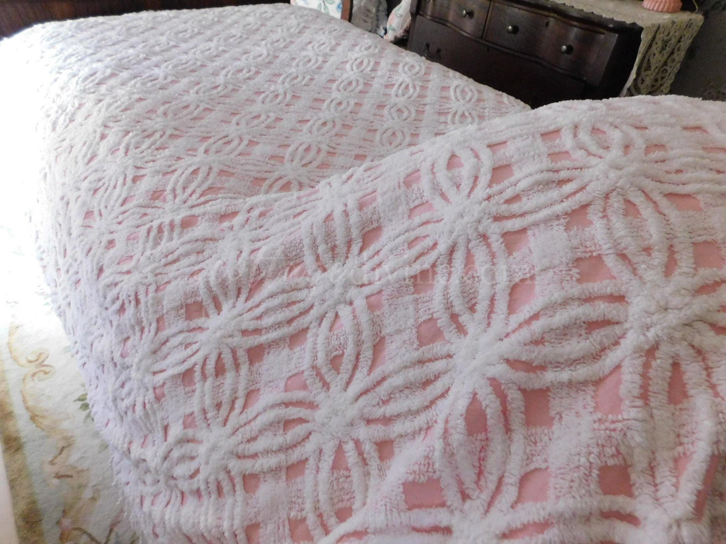 Pretty in Pink Vintage Chenille Bedspread, Classic White Wedding Ring Design, Twin Size