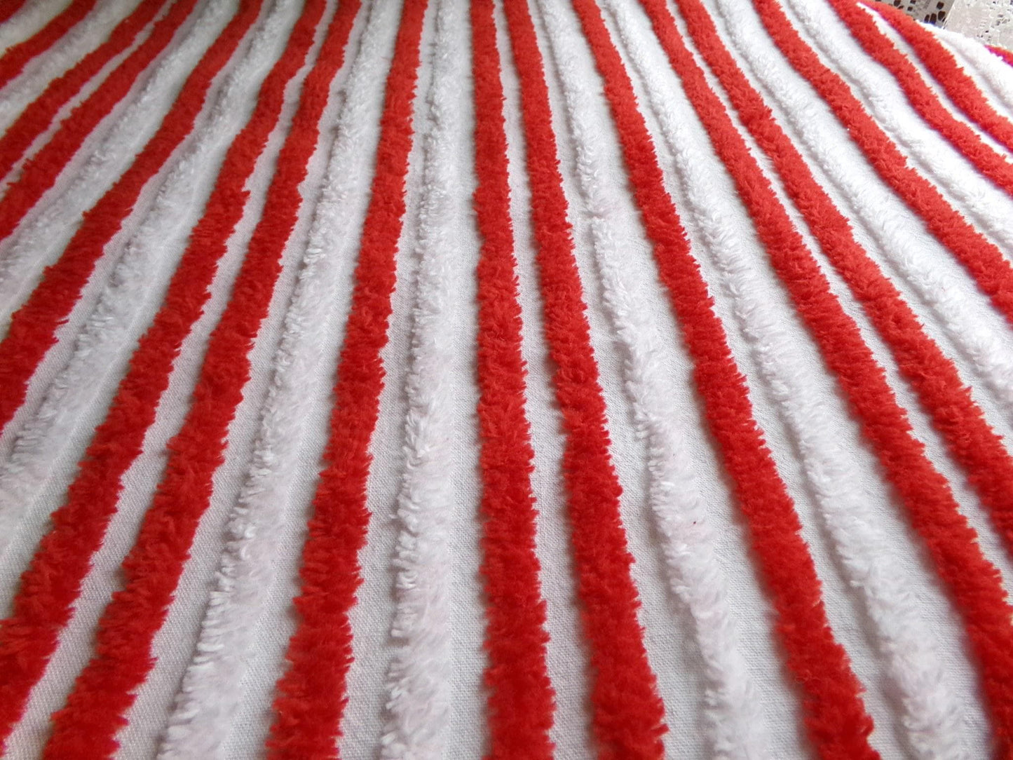 candy cane striped chenille fabric, red & white stripe vintage sewing material for Christmas stockings, holiday crafts, 18" x 24" piece