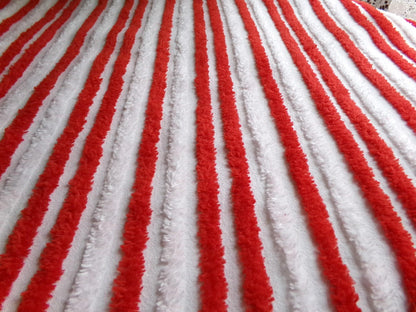 candy cane striped chenille fabric, red & white stripe vintage sewing material for Christmas stockings, holiday crafts, 18" x 24" piece