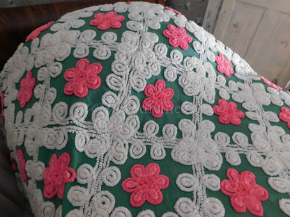 Magnificent Midcentury Vintage Chenille Bedspread, Lipstick Pink Roses on Rich Green with Plush White Swirls, 100% Cotton, FULL Size