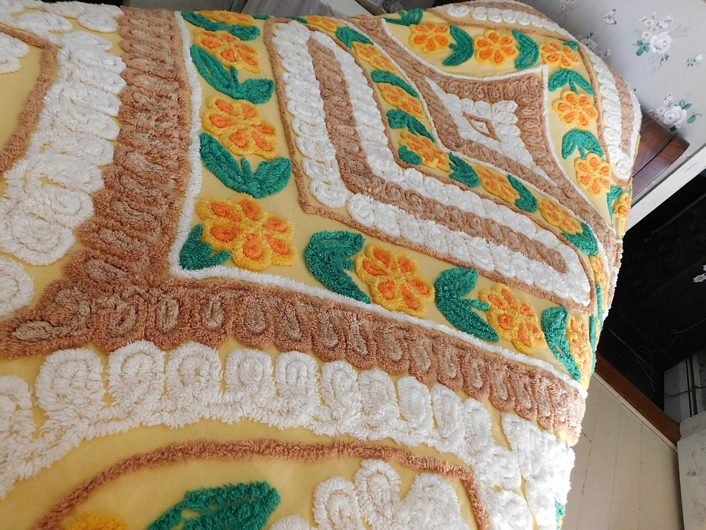 Midcentury Vintage Chenille Bedspread, Sunrise Yellow Gold Hearts & Flowers, Full Size Bedding