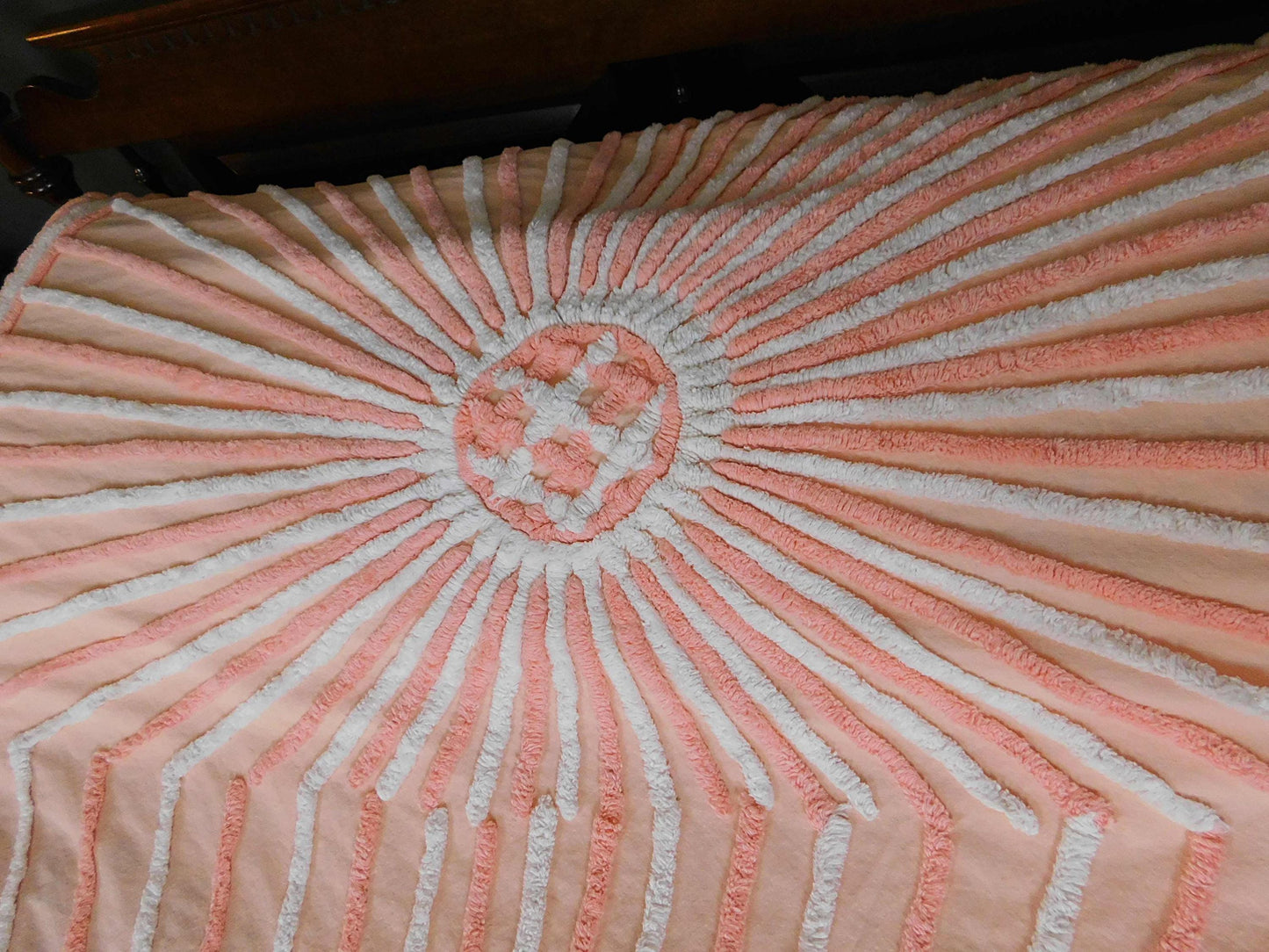 Spectacular STARBURST Peach SUN RAYS Vintage Chenille Bedspread, 100% Plush Cotton, Full Size