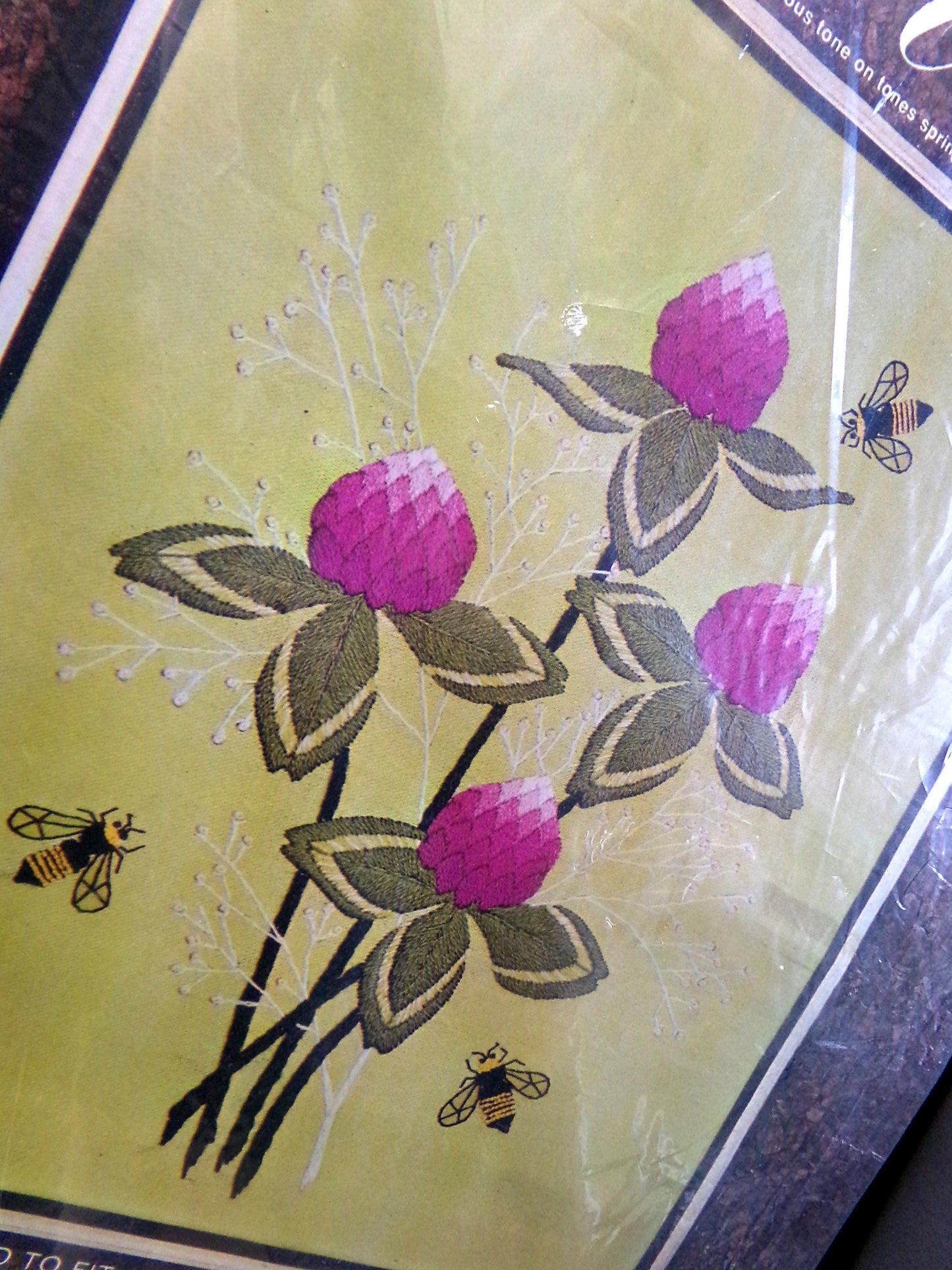 PURPLE CLOVERS Crewel Embroidery Kit, Boho Vintage Paragon Needlecraft Creative Stitchery #0626