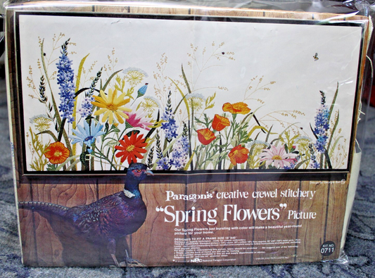 SPRING FLOWERS Vtg Wall Hanging Crewel Embroidery Kit Paragon Stitchery 0711