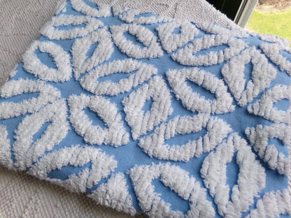 beach blue & white daisy vintage chenille fabric, classic geometric daisies, 18" x 24" piece of texturized cotton sewing material