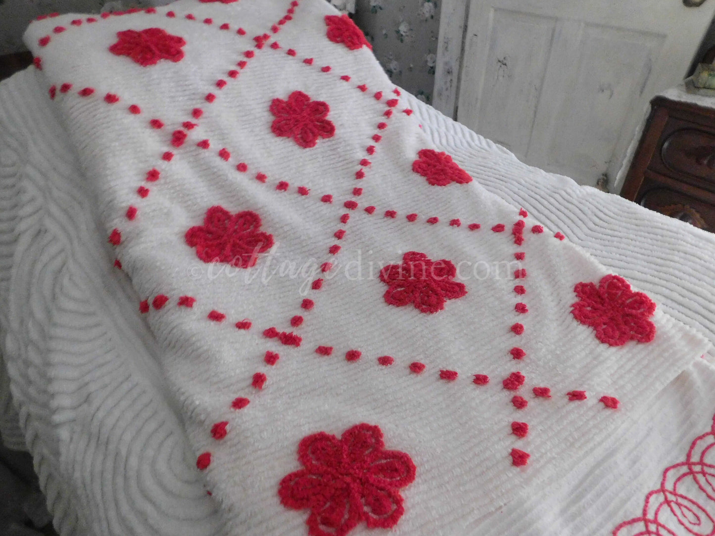 Vintage Chenille Bedspread, Fabulous Red Roses on White, Full Size, Cotton, Midcentury Bed Linens