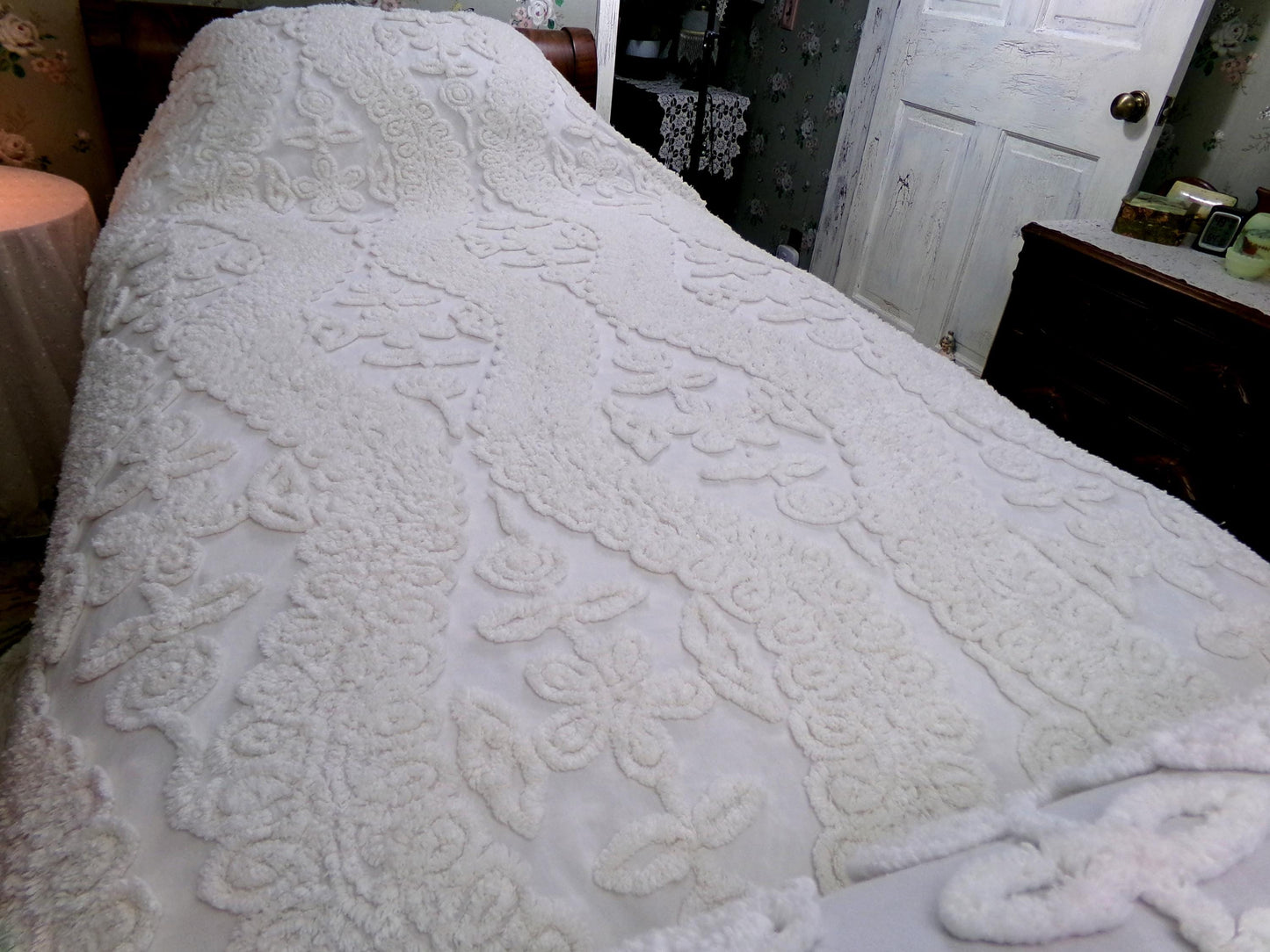 Vintage Canyon Group Chenille Bedspread: KING Size Cotton Blend Bedding, Made in USA