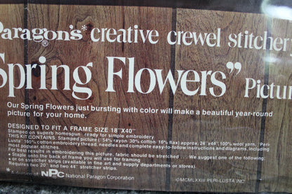 SPRING FLOWERS Vtg Wall Hanging Crewel Embroidery Kit Paragon Stitchery 0711