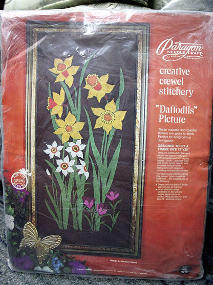 DAFFODILS CREWEL Embroidery Kit Vintage Paragon Stitchery 0219 Barbara Sparre
