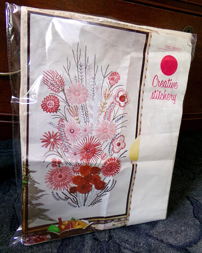 REGAL MUMS Crewel Stitchery Kit, Vintage Boho Style Wall Hanging, Rare Paragon Needlecraft Hippie Embroidery # 0219
