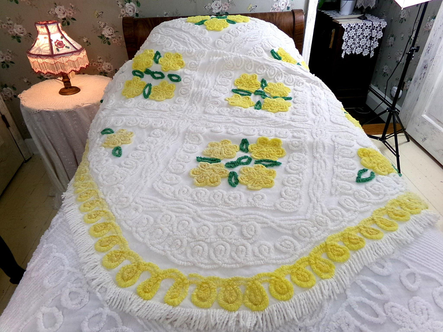 daffodil yellow flowers on white swirls vintage chenille bedspread with accent fringe, full size cottage style bedding
