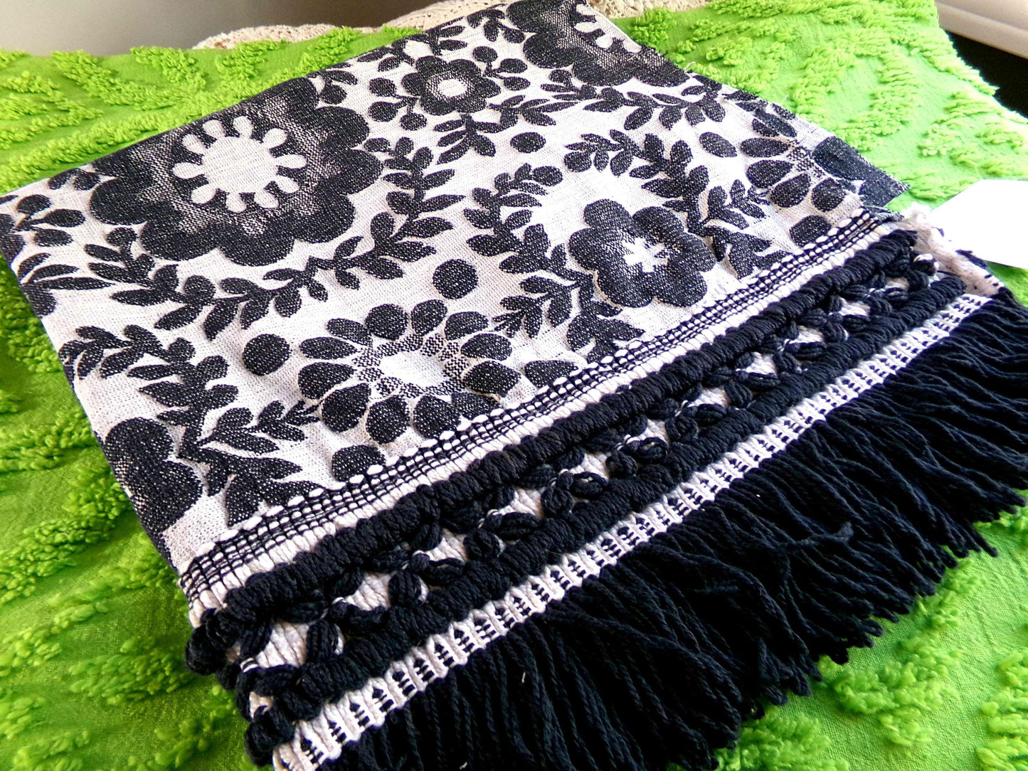 Flower Power MoD DaIsY Vintage Woven Fabric, REVERSIBLE Black & White Hippie Floral, 22" x 18" Piece