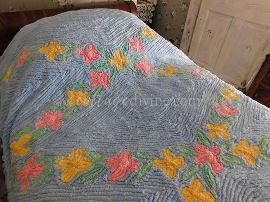 Cozy Plush Vintage Blue Chenille Bedspread, Criss Cross Floral, FULL Size Snuggly Luxury Weight