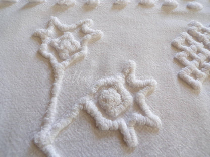 modern farmhouse white vintage chenille fabric, great design ideal for pillow covers, wall hanging, quilts, 23" x 23" piece sewing material
