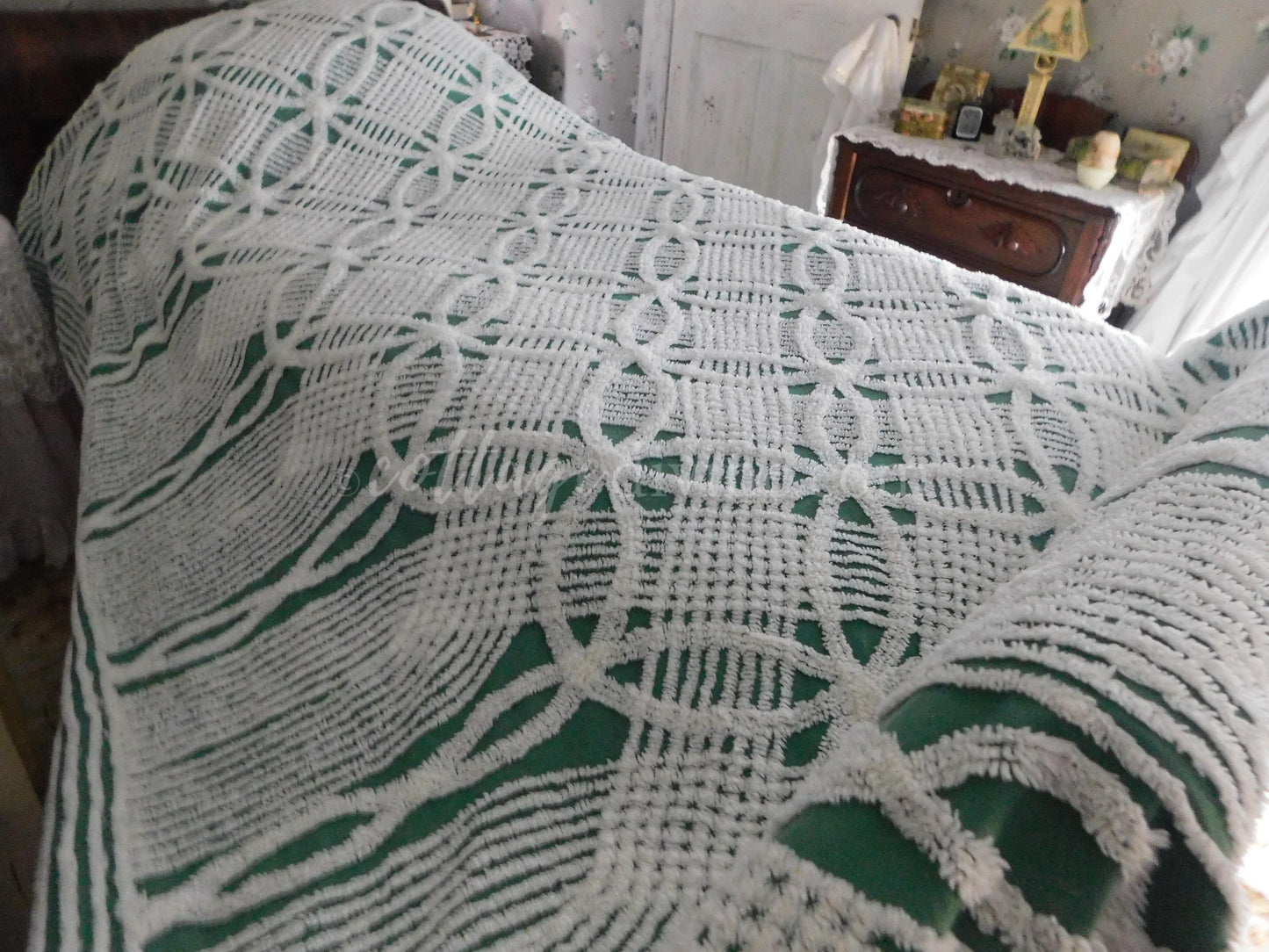 forest evergreen vintage chenille bedspread with snowflake white wedding rings, full size bedding, 100% cotton