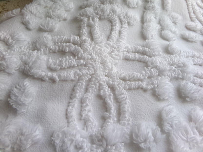 classic white vintage chenille fabric, versatile sewing material for quilting and crafts, 23" x 25" inch piece with wedding rings & pops