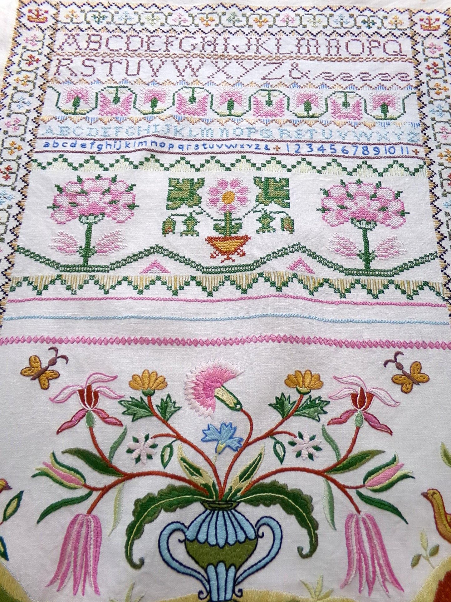 Shabby Vintage Linen Embroidery Sampler, Jacobean 1773 Cooper Hewitt Museum, 0860 Paragon Stitchery, Hand Embroidered, Completed