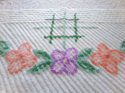 Pretty Vintage Chenille Fabric - Soft & Textured for Your Creative Projects, 21" x 28" Piece of Sewing Material Ideal for Quilts, Pillows