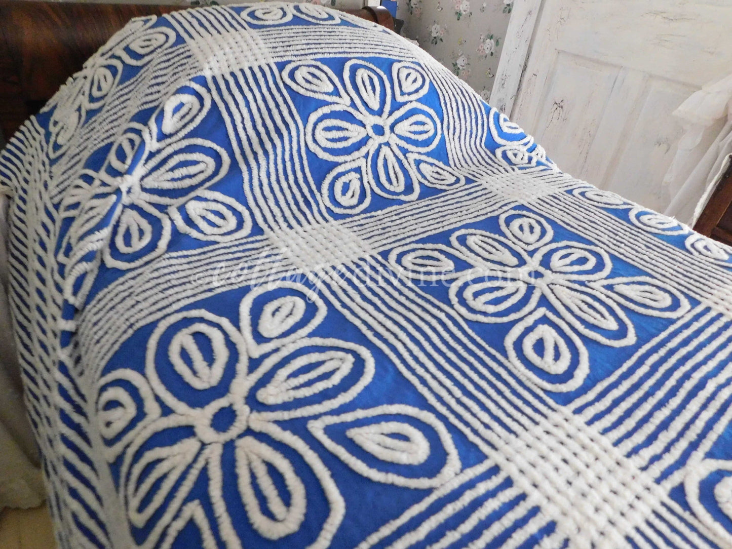 Shabby Chic Coastal Cottage Royal Blue Bold Floral Vintage Chenille Bedspread, FULL, Cotton