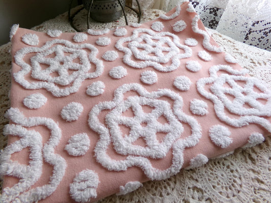 fairytale daisy dots vintage chenille fabric, beautiful white spoked daisies on rose pink cotton, 20" x 24" piece of sewing & quilt material